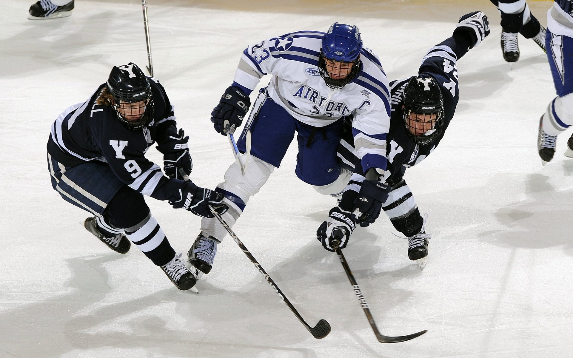 全国青少年永不放弃的羽毛球梦在福建实现，中国青少年羽毛球队